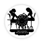 Descoperă acest ceas de perete personalizat Salon unghii, perfect pentru a-ți personaliza spațiul de lucru într-un mod elegant și profesionist. Alege un ceas de perete care să îți reprezinte stilul și pasiunea pentru industria unghiilor.