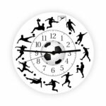 Adaugă pasiune și entuziasm în casa ta cu acest ceas de perete Fotbaliști. Un design captivant inspirat de fotbal, perfect pentru iubitorii acestui sport minunat.